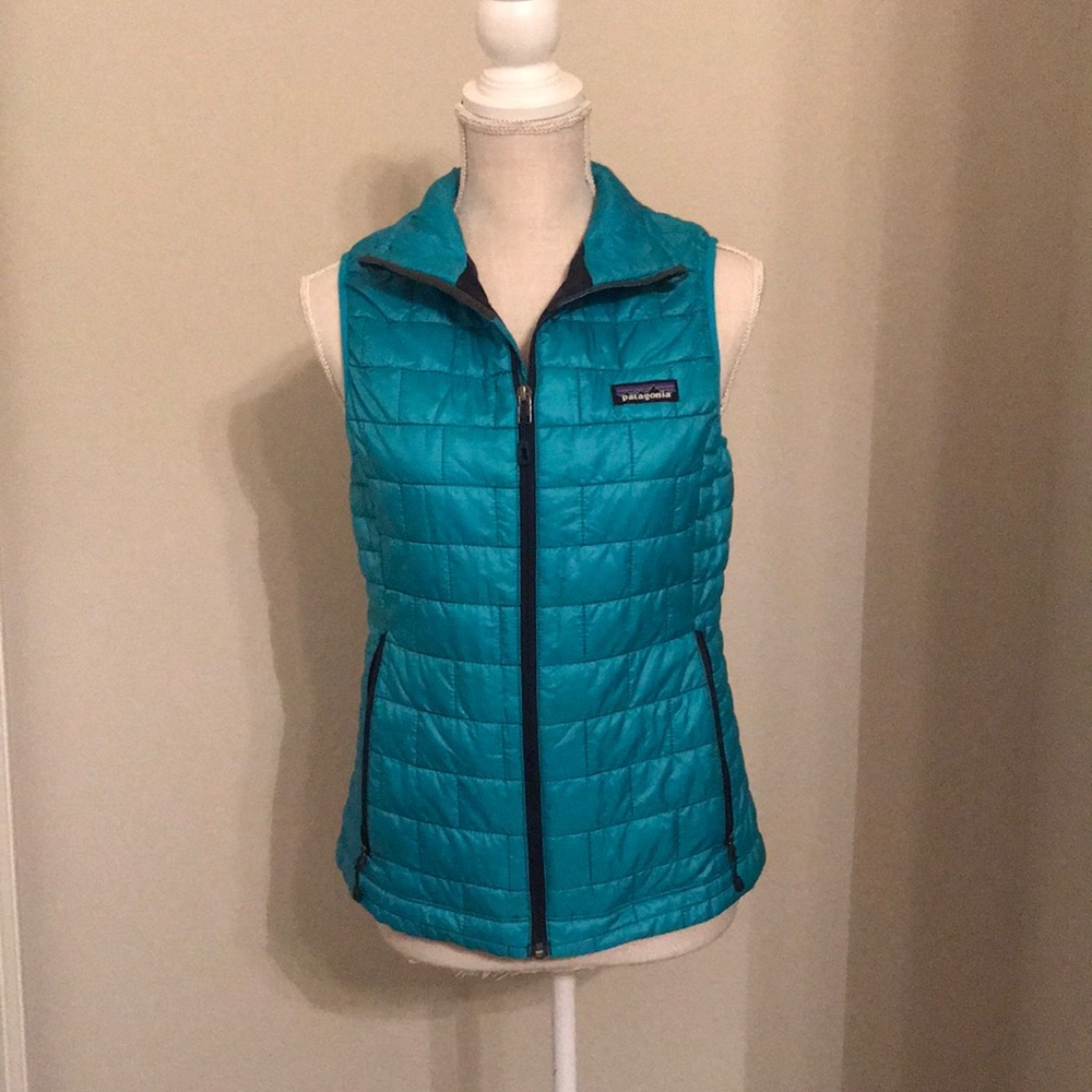 Patagonia sleeveless puffer jacket size s